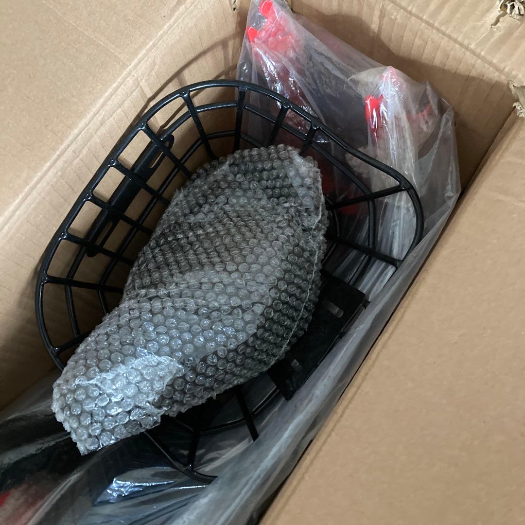 【お値下げ！】新品未使用 キッズ自転車 赤16インチ　簡単なヘルメット付き