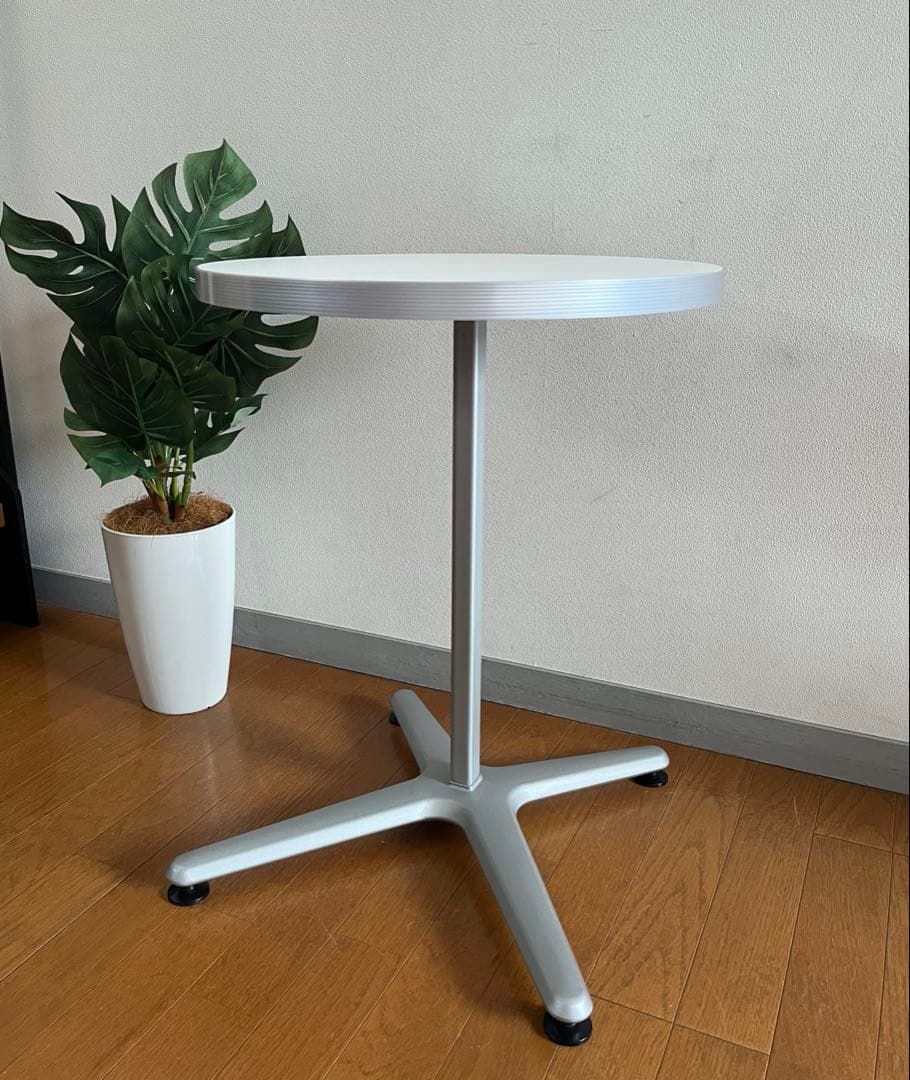 オカムラ Alt Cafeサイドテーブル　シンプルモダン ミニデスク　美品　白