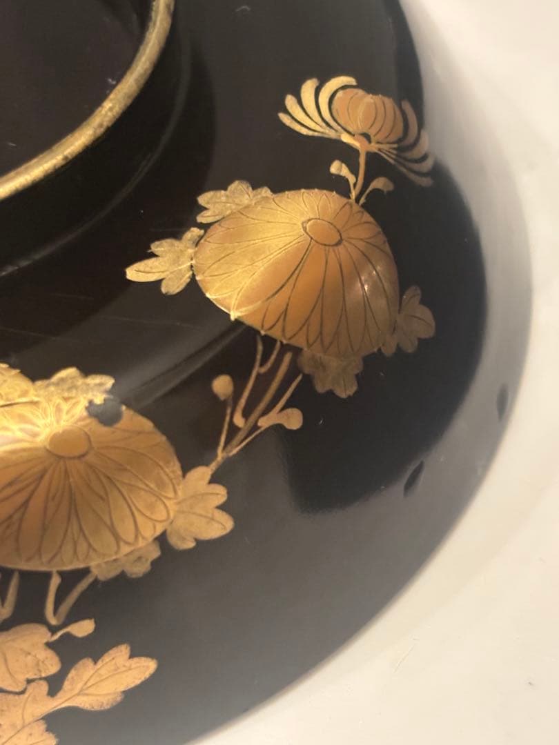 芸術的なお花、蝶々とふんだんに使われた金彩が美しい豪華絢爛な木製輪島漆塗お椀2客