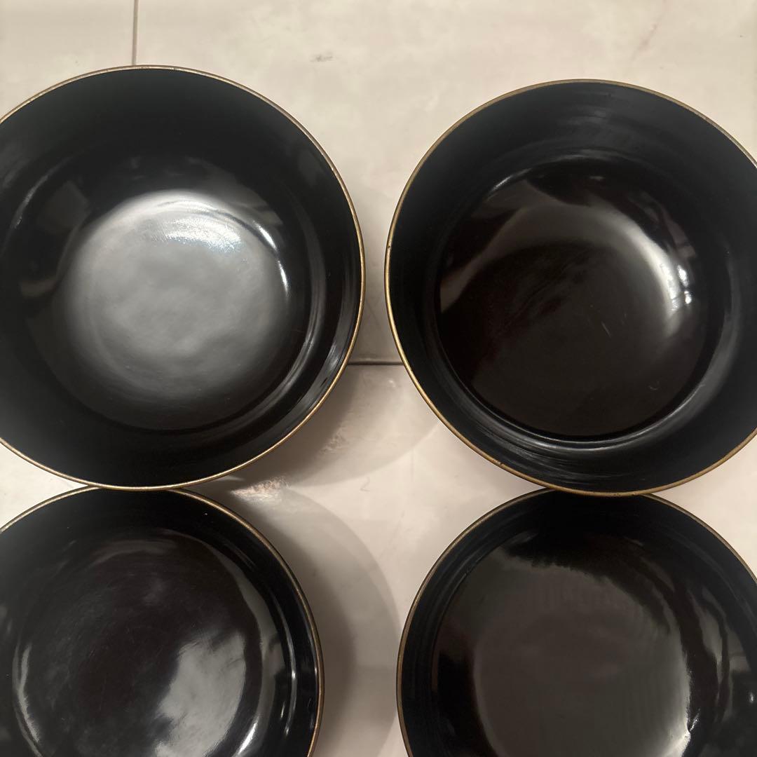 芸術的なお花、蝶々とふんだんに使われた金彩が美しい豪華絢爛な木製輪島漆塗お椀2客