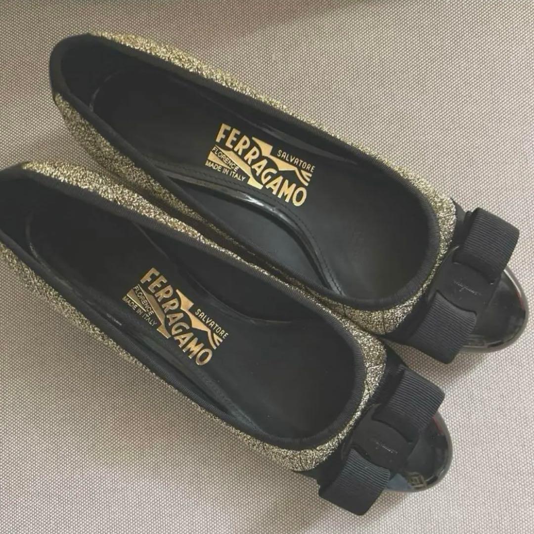 美品　Salvatore Ferragamo フラットシューズ　23.5cm