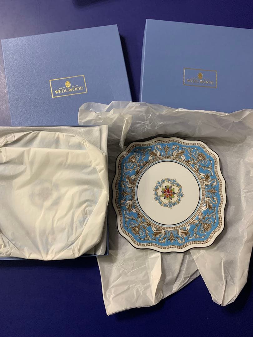 未使用ウェッジウッド フロレンティーンターコイズ　スクエアプレート21cm 2枚