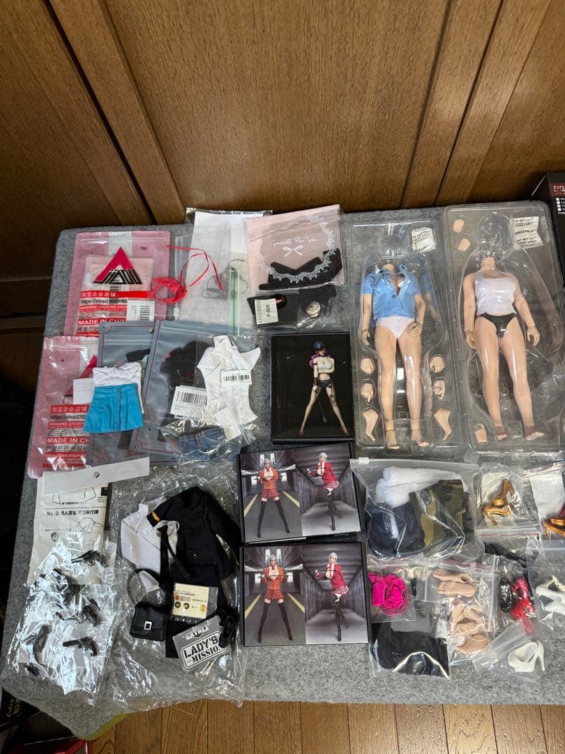 早い物勝ち 1/6フィギュア素体、ヘッド、衣装、小物セット