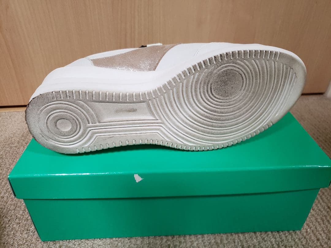 レディーススニーカー　ホワイト