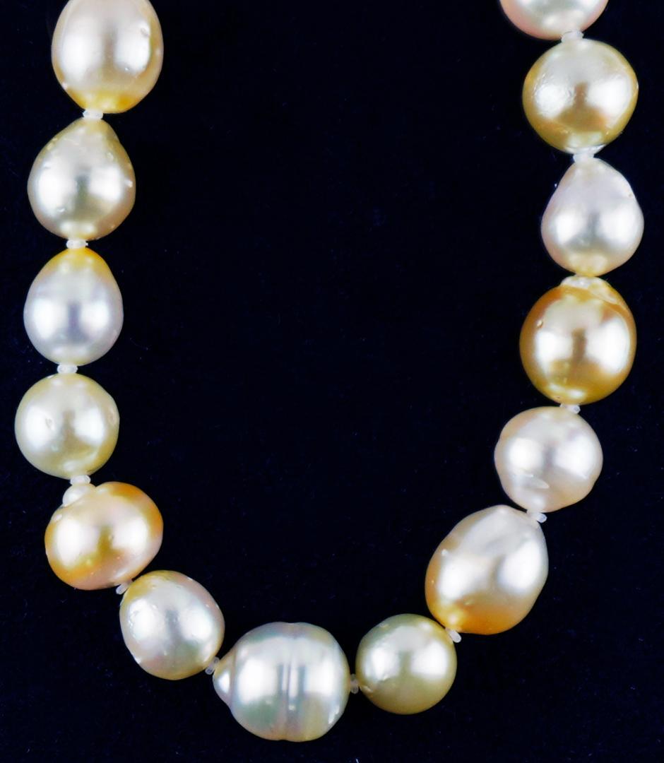 テり抜群 天然南洋白蝶真珠8.6㎜～11.5㎜ゴールドマルチカラーネックレス