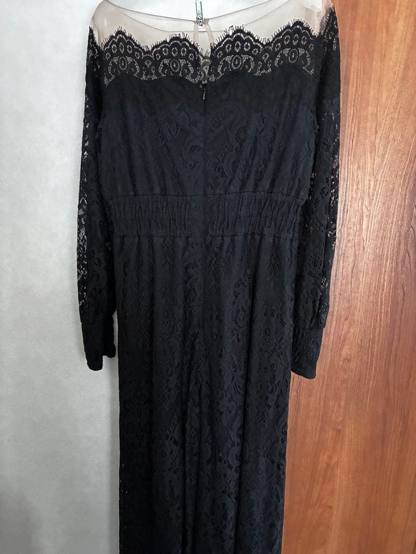 美品 Ameri OFF SHOULDER LACE LIKE ROMPERS