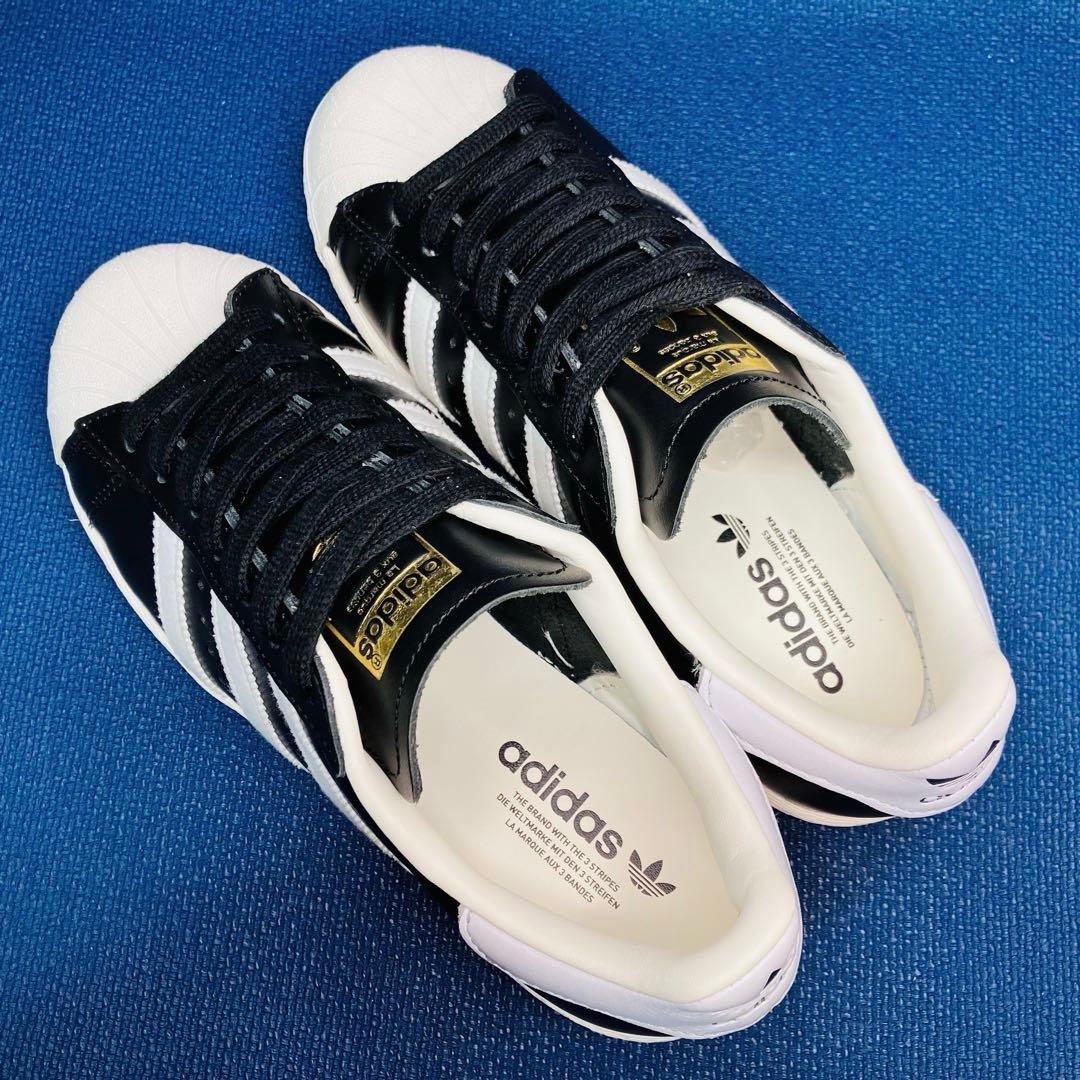 【未使用級】adidas 22.5㌢superstar82 IE4195 金ベロ