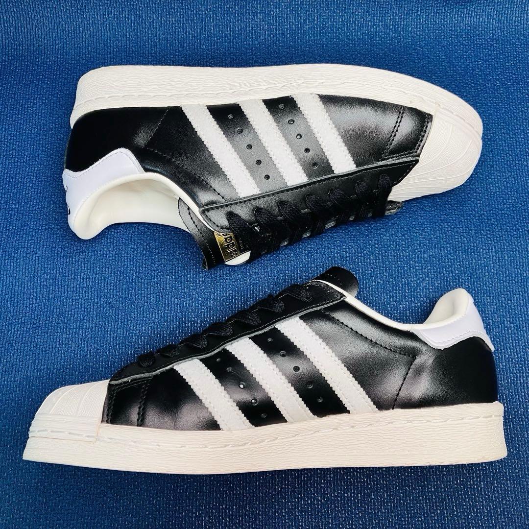 【未使用級】adidas 22.5㌢superstar82 IE4195 金ベロ