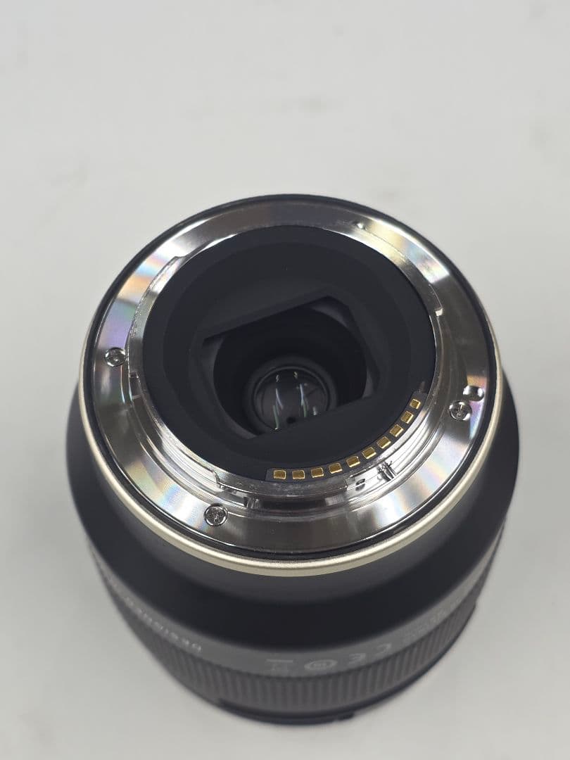 ポットTAMRON 20mm F/2.8 Di III OSD M1:2