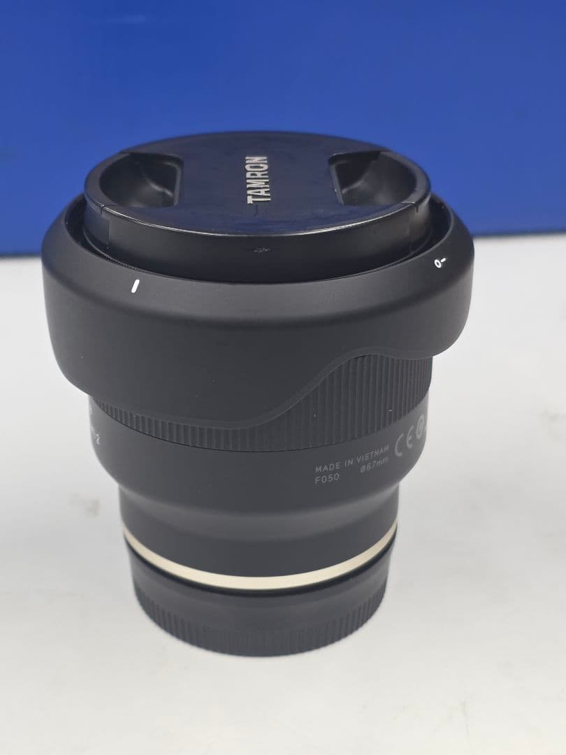 ポットTAMRON 20mm F/2.8 Di III OSD M1:2