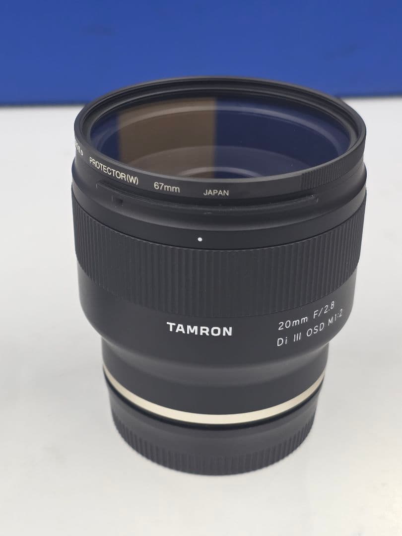 ポットTAMRON 20mm F/2.8 Di III OSD M1:2