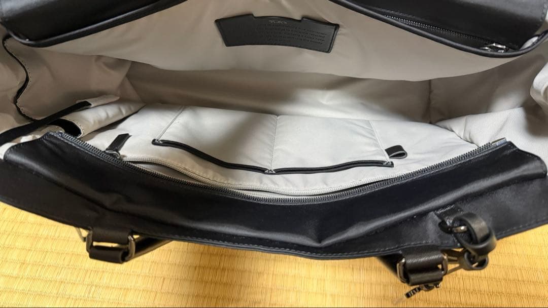 ま*り様 TUMI トゥミ　トートバッグ　VOYAGEUR ヴァレッタ　ミディア