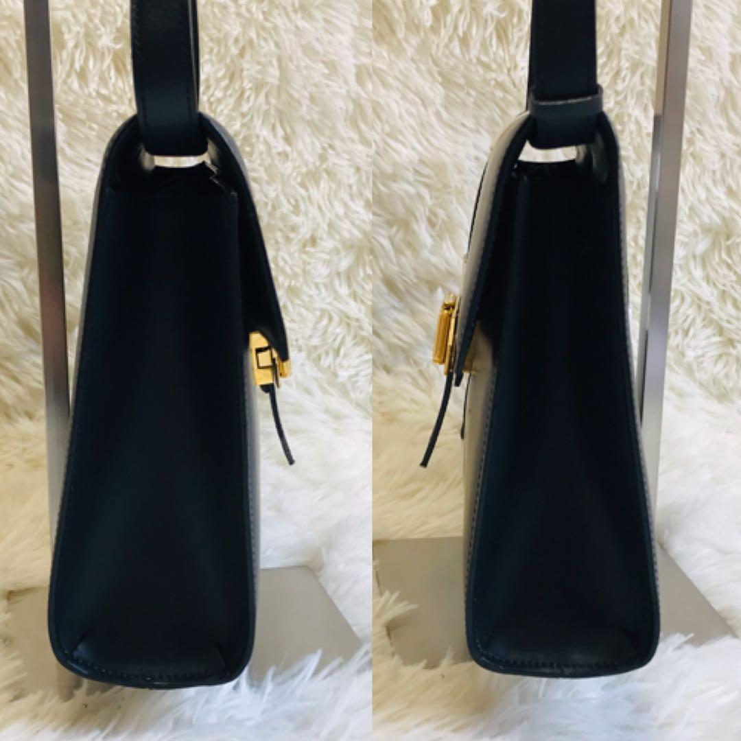 【極美品】セリーヌ ショルダーバッグ 肩掛け フラップ リボン ロゴ金具