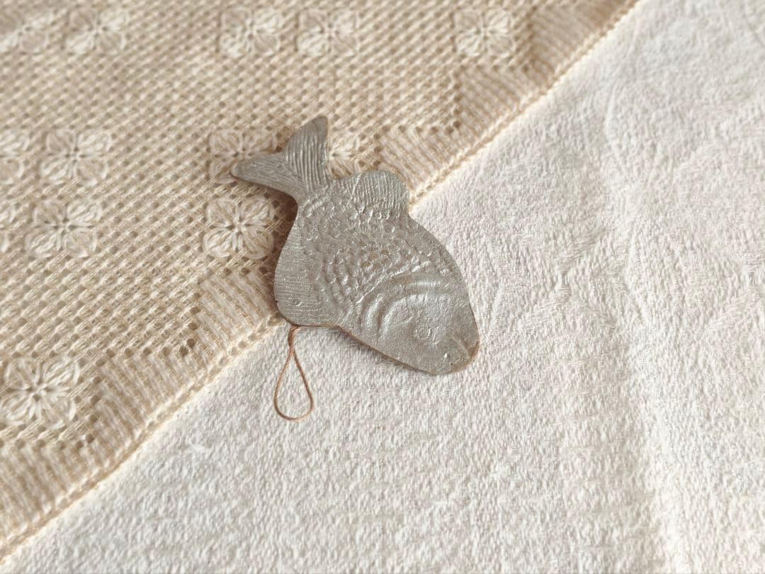 【まーちゃんさま】* vintage ❀ シルバーの かわいいお魚さん