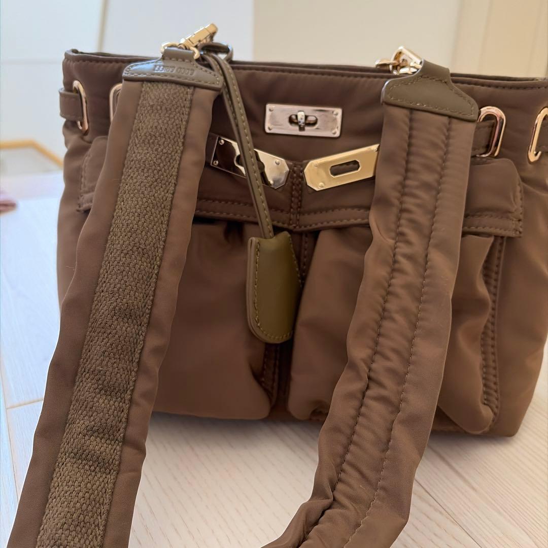 ブラウン ナイロン ショルダーバッグ