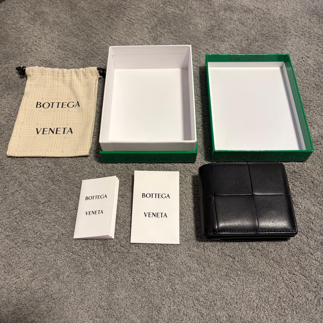 ボッテガ ヴェネタ　bottega veneta カセット 二つ折りウォレット
