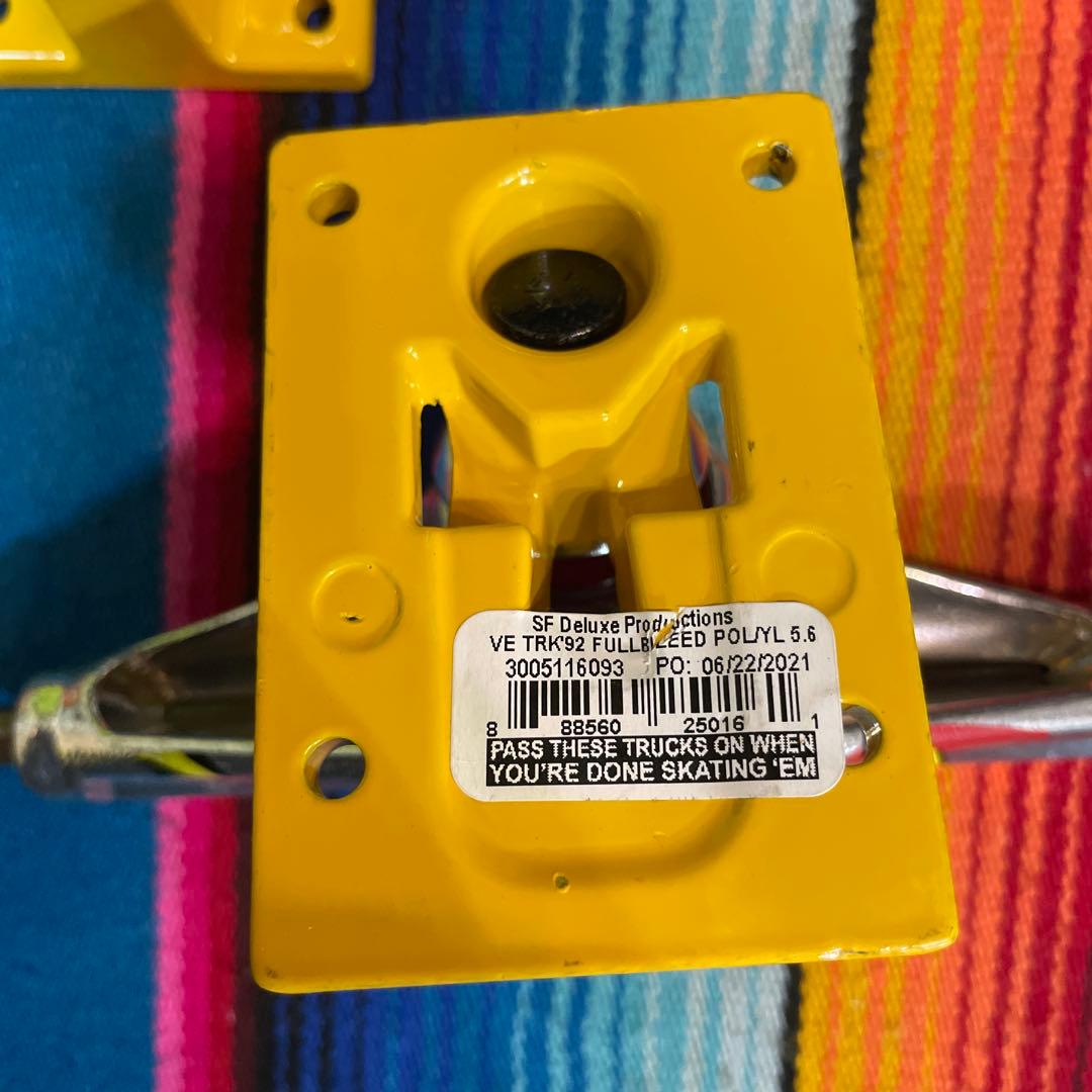 Venture スケートボード トラック シルバー/イエロー5.6