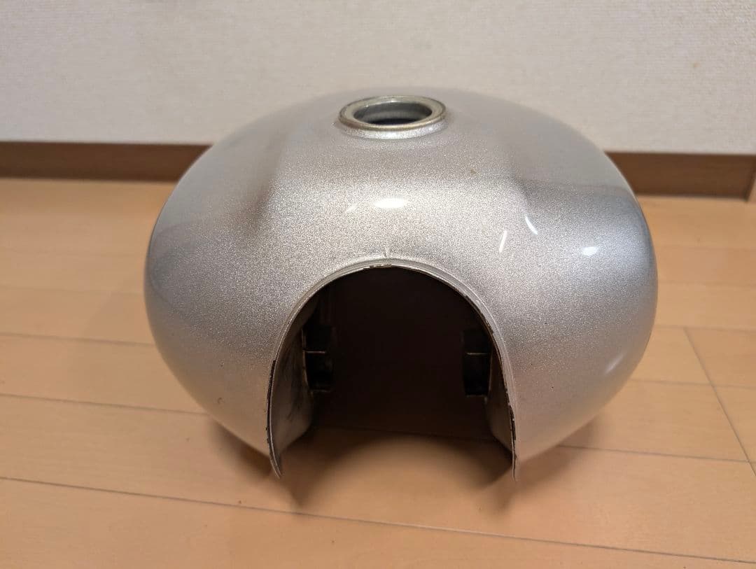 【4/27で出品終了】CB400SS タンクセット 【希少】【初期型デザイン】