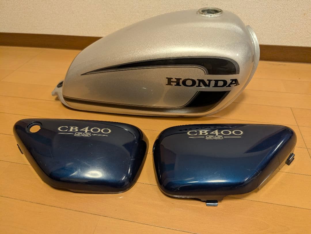 【4/27で出品終了】CB400SS タンクセット 【希少】【初期型デザイン】