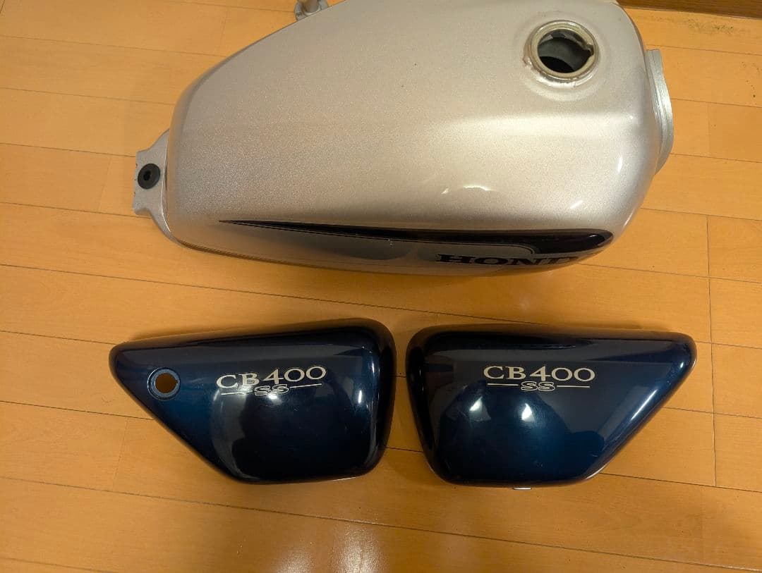 【4/27で出品終了】CB400SS タンクセット 【希少】【初期型デザイン】