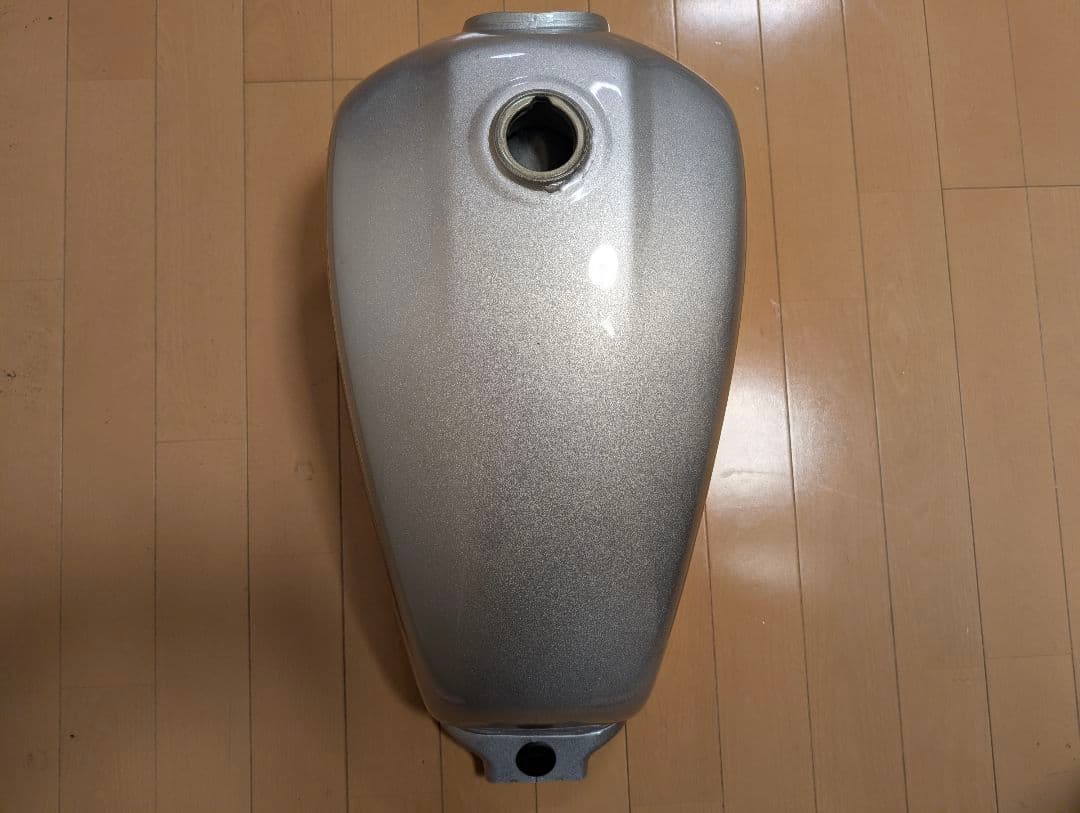 【4/27で出品終了】CB400SS タンクセット 【希少】【初期型デザイン】