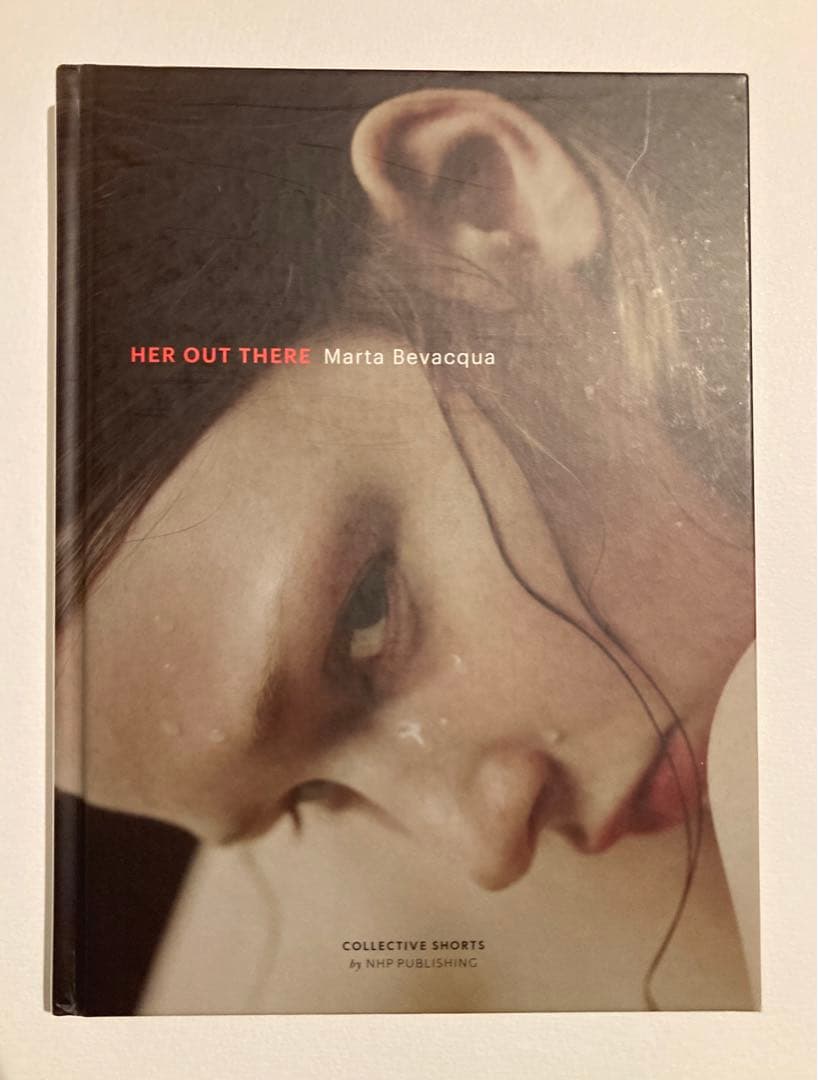 Marta Bevacqua HER OUT THERE 写真集