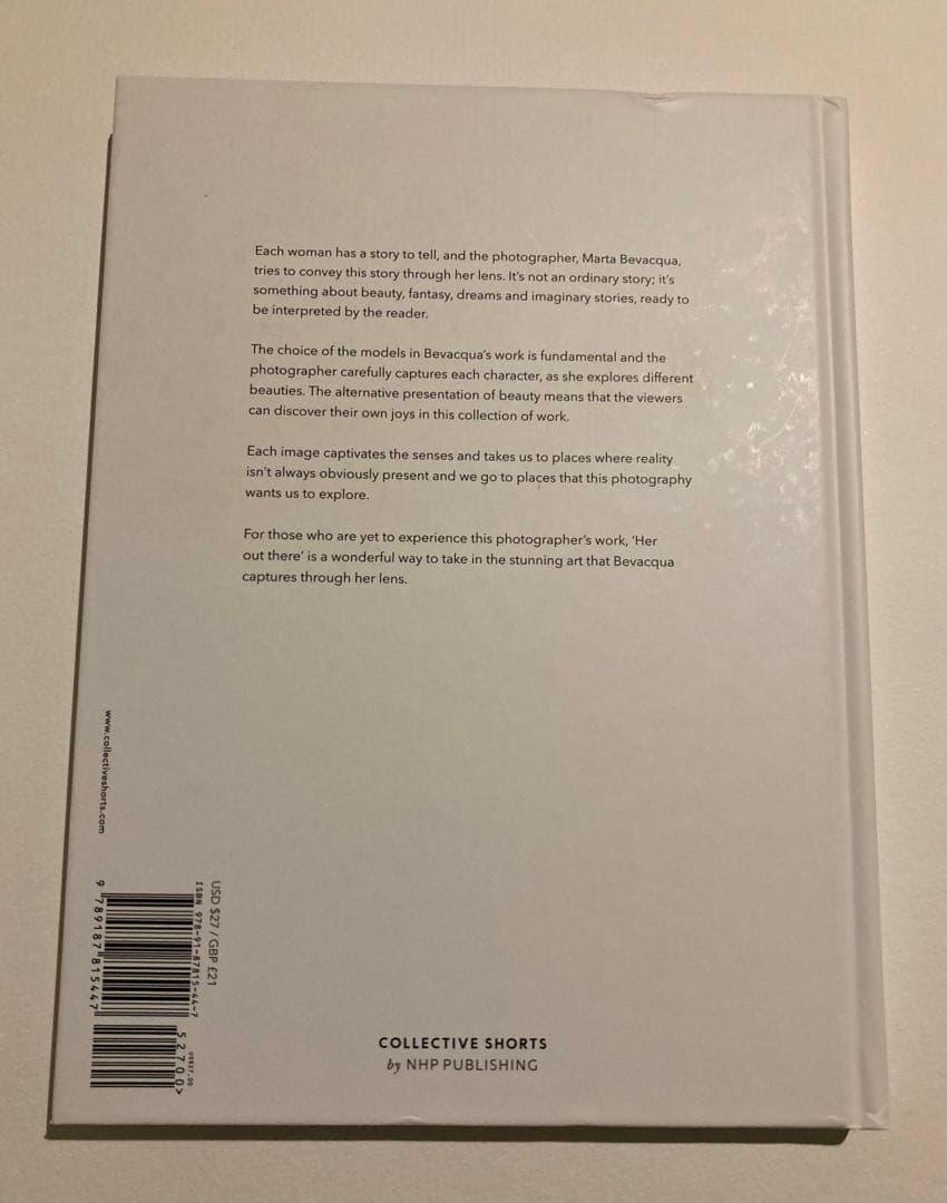 Marta Bevacqua HER OUT THERE 写真集