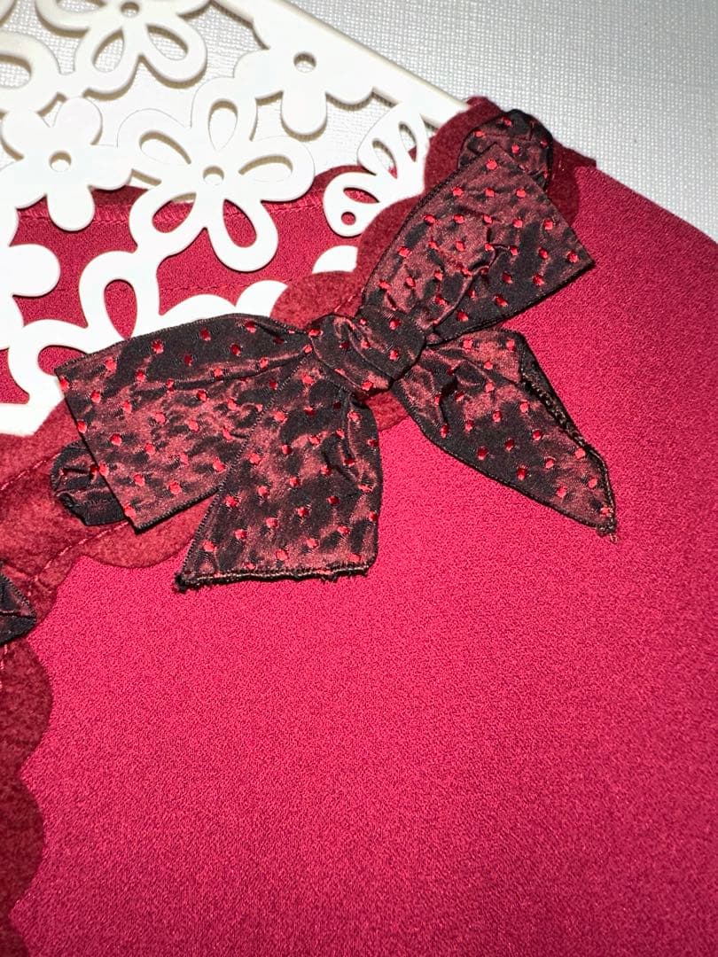 新品タグ付きモスキーノチープ&シック赤ジャケット　ドット柄のリボンがかわいい!