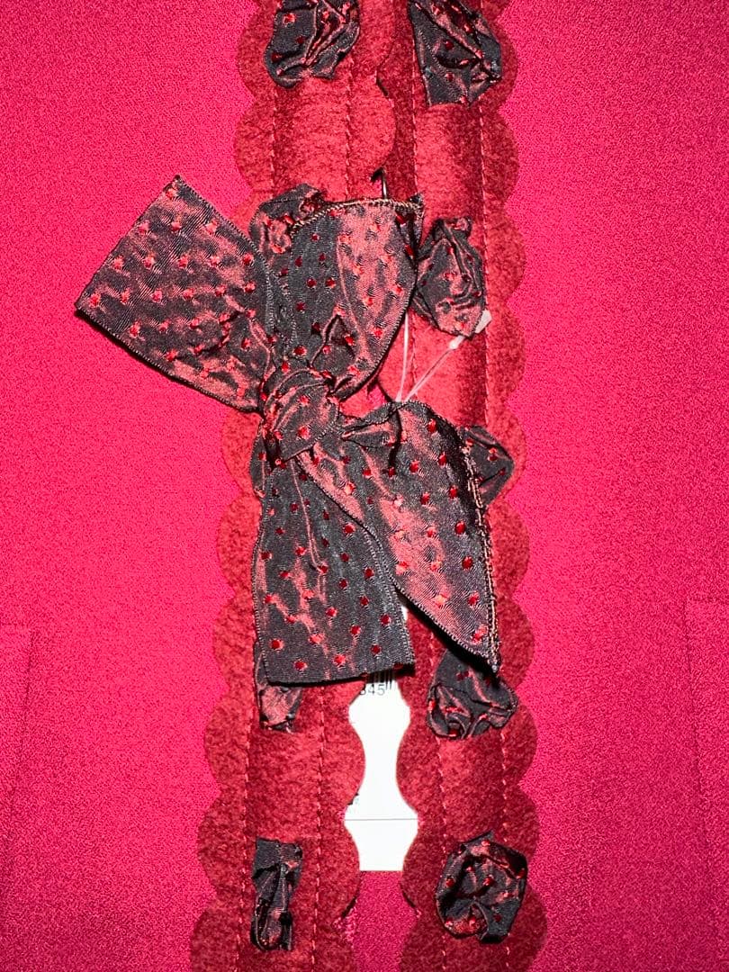 新品タグ付きモスキーノチープ&シック赤ジャケット　ドット柄のリボンがかわいい!