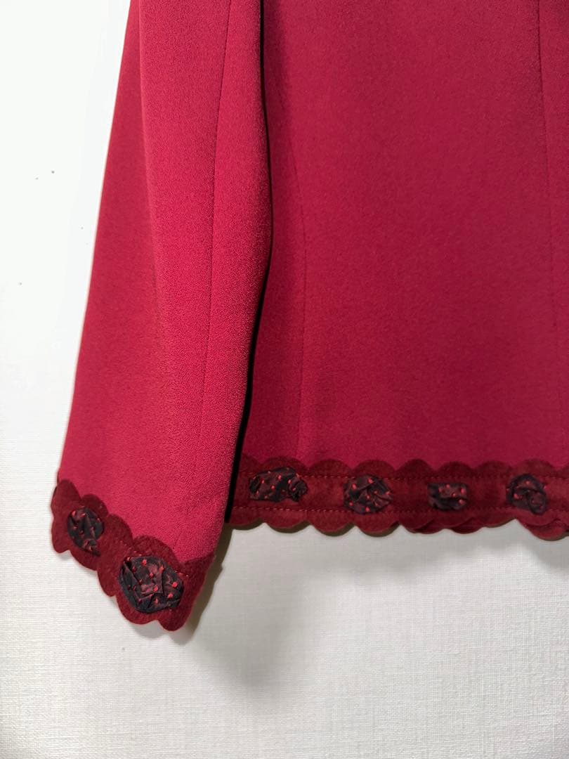 新品タグ付きモスキーノチープ&シック赤ジャケット　ドット柄のリボンがかわいい!