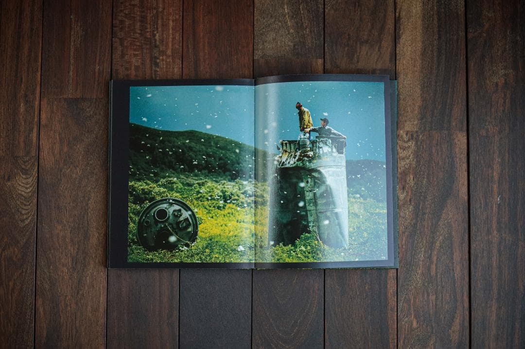 アート・デザイン・音楽 Jonas Bendiksen \"Satellites\"