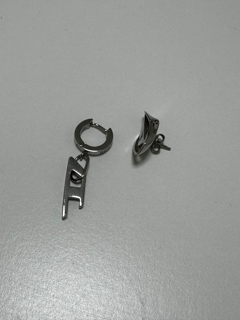 ディーゼル　ピアス　2つセット