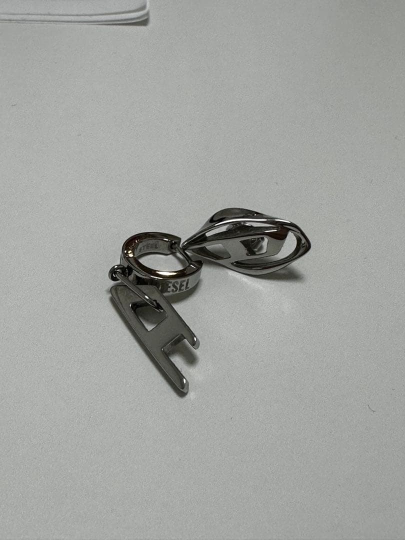 ディーゼル　ピアス　2つセット