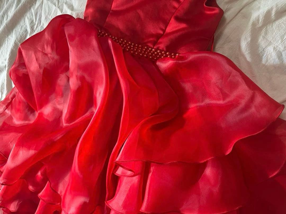 美品、赤いフリルフォーマルドレス