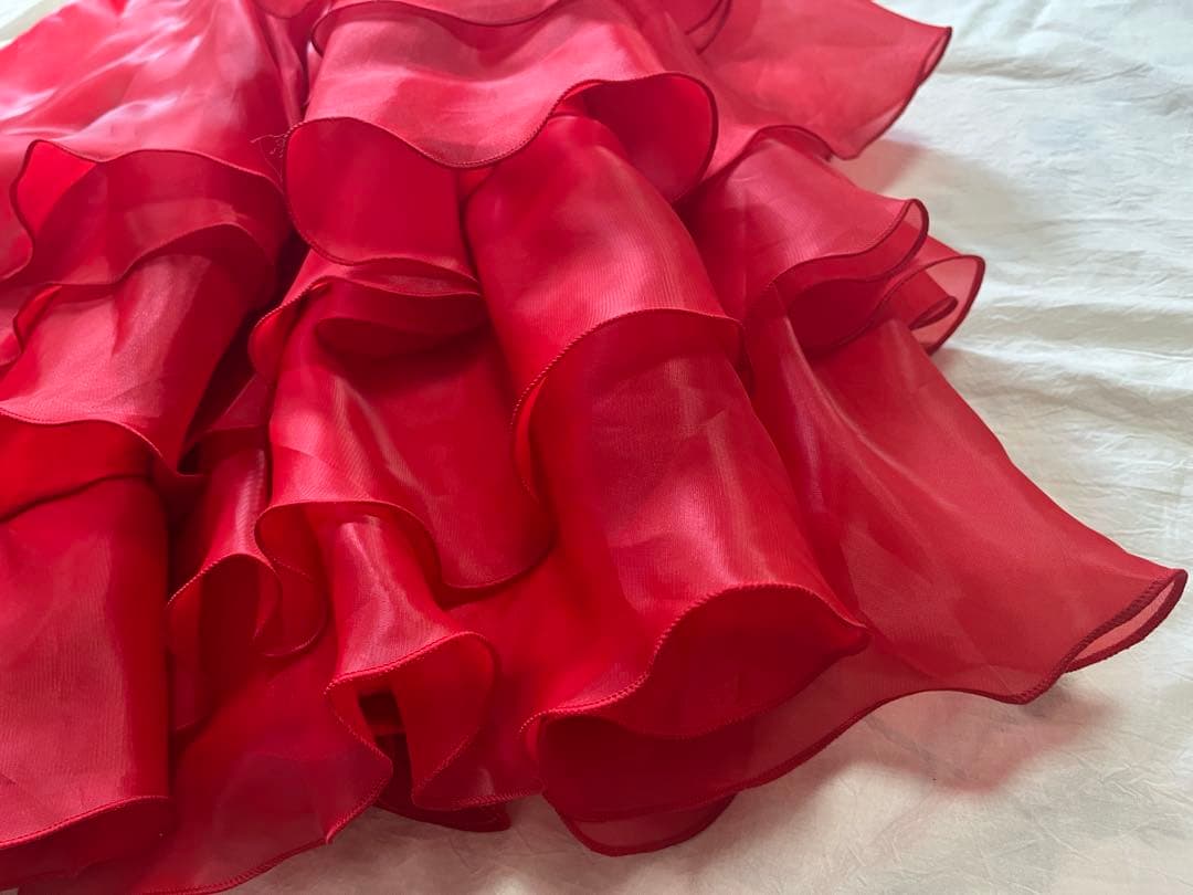 美品、赤いフリルフォーマルドレス