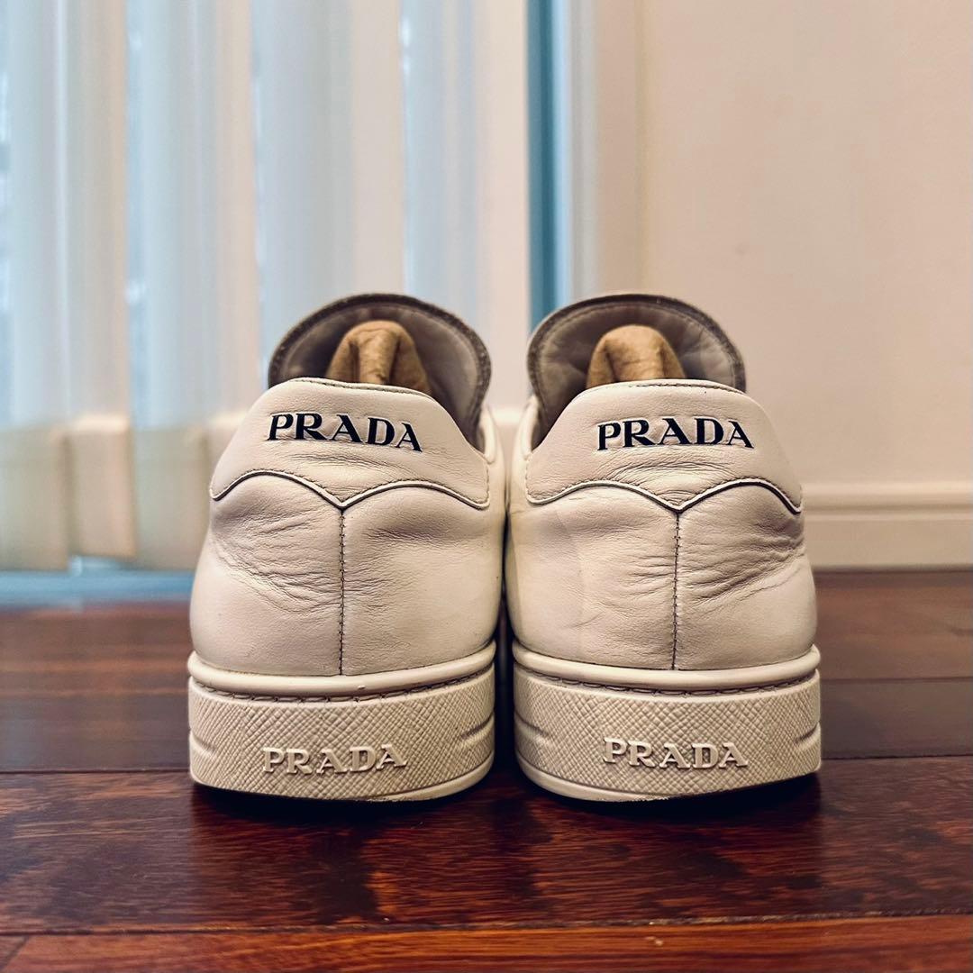 新春セール！PRADA｜トライアングルロゴ エンボス トリプルライン EU38