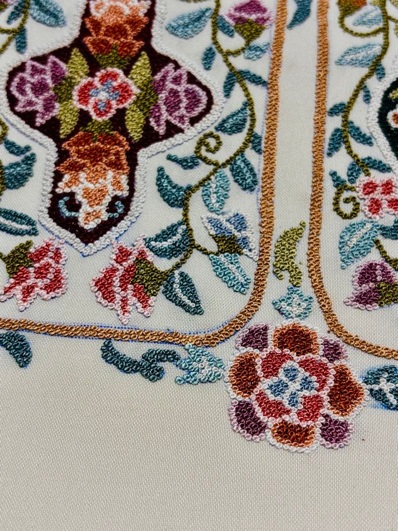 【未使用品】袋帯　相良刺繍　宝相華　お太鼓柄　色合い可愛い　柔らかめ