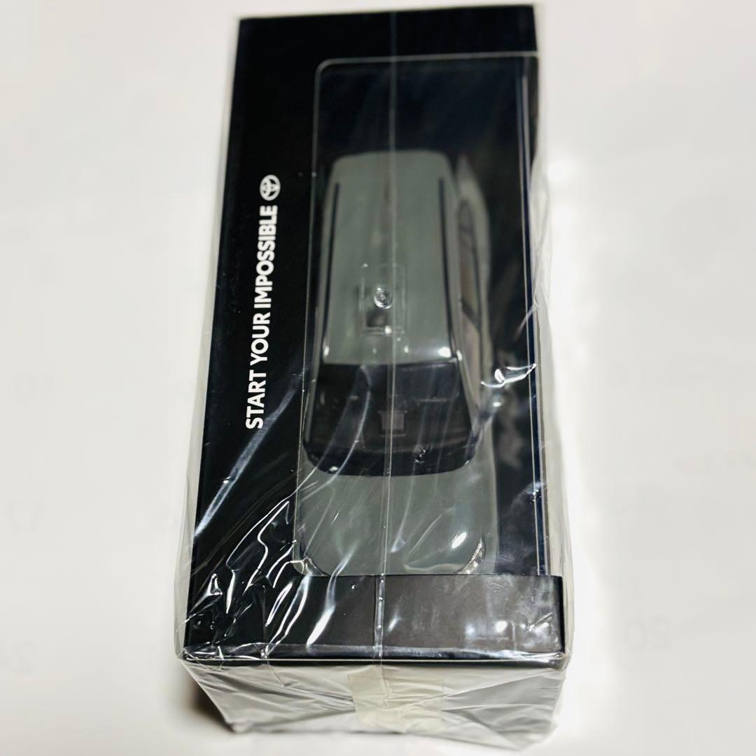 トヨタ RAV4 1/30 ミニカー アーバンカーキ 新品 未開封（前モデル）