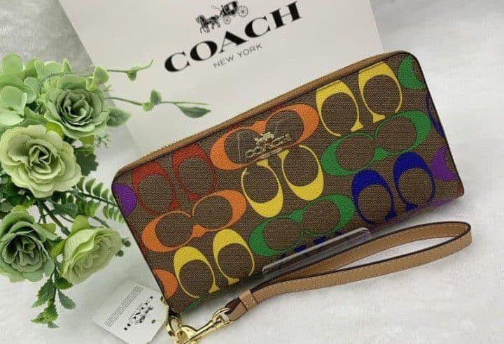 新品未使用コーチ長財布レインボーレディースメンズシグネチャー送料無料即日発送