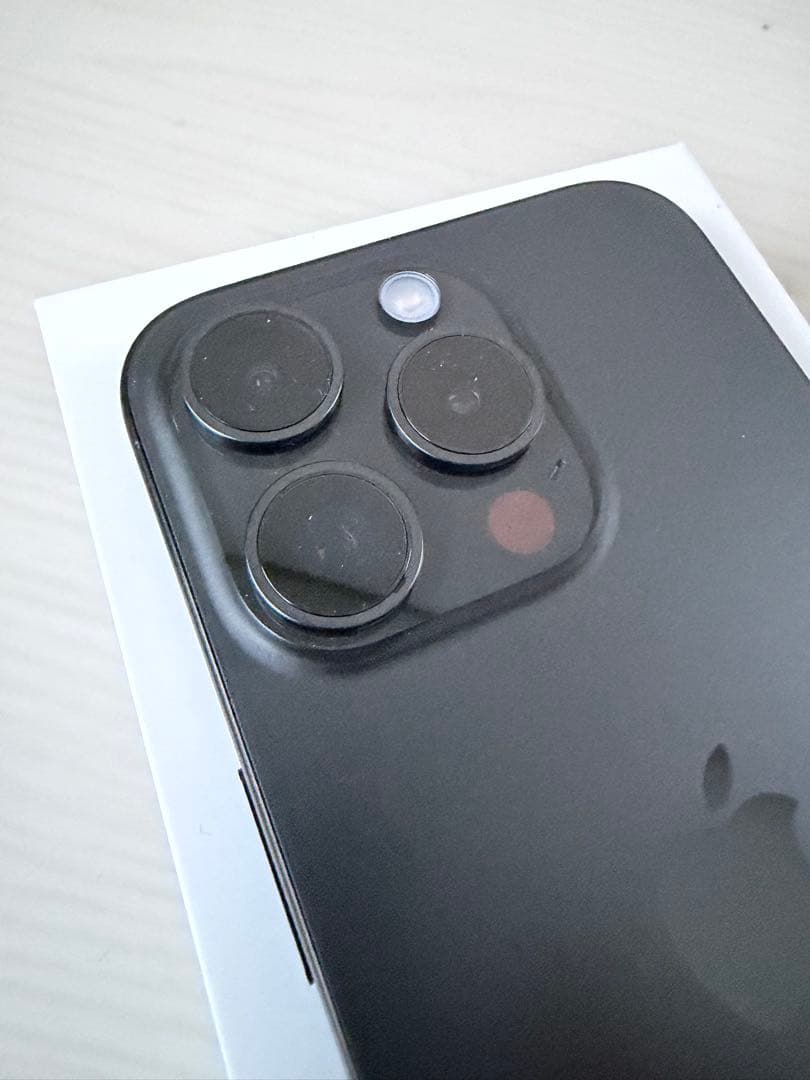 iPhone15Pro ブラックチタニウム128GB SIMフリー