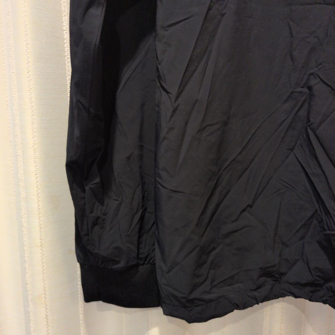 ブリーフィング ウインドプルオーバー