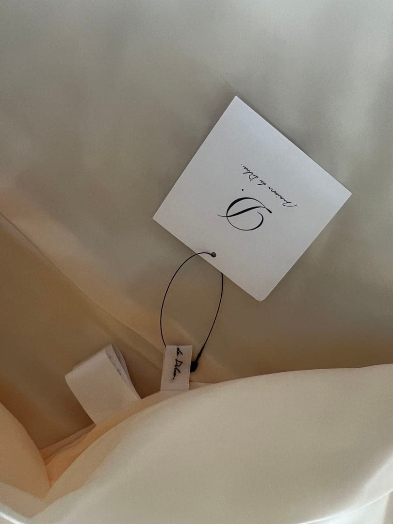 【新品タグ付き】メゾンドドルチェdolce アイボリー キルティング　ポンチョ