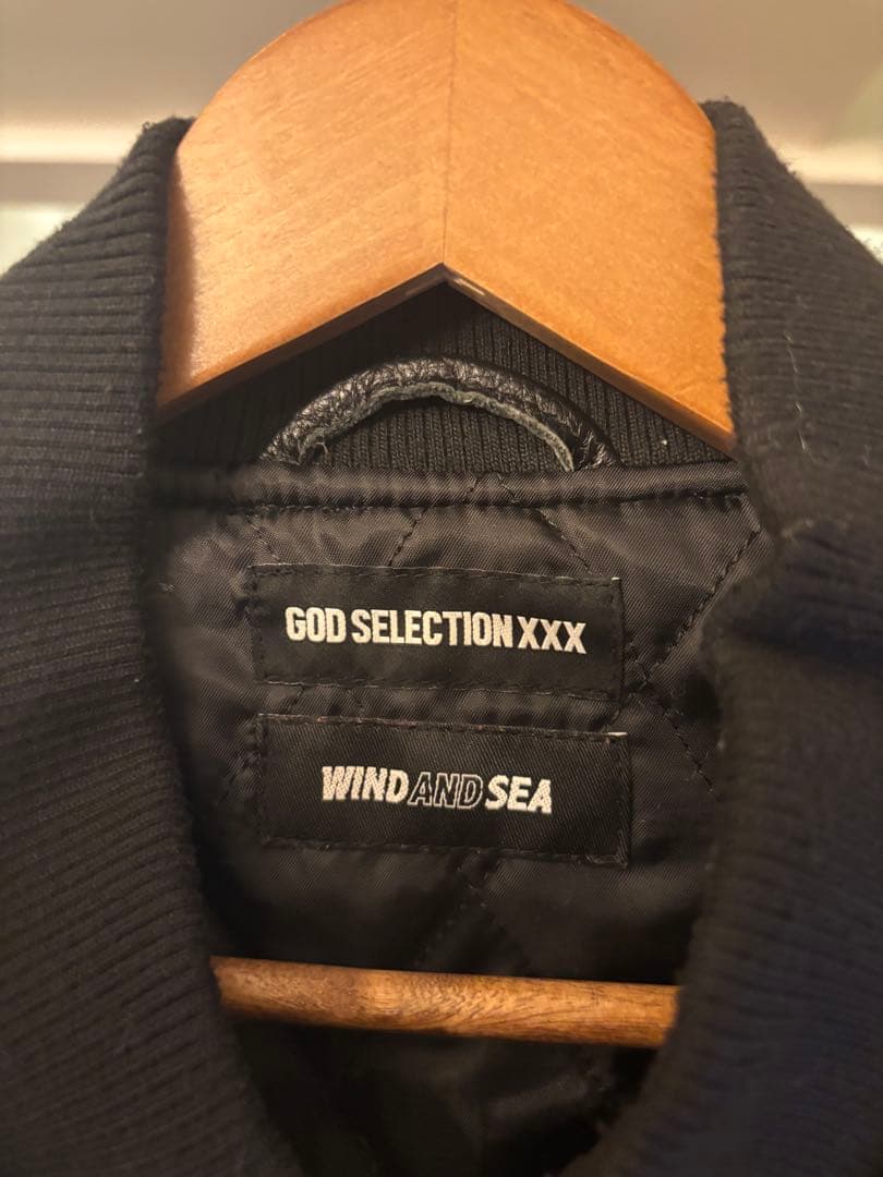 GOD SELECTION XXX × WIND AND SEA スタジャン