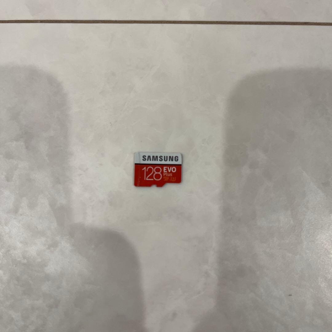 Nintendo Switch バッテリー強化版　（128GB sdカード付）