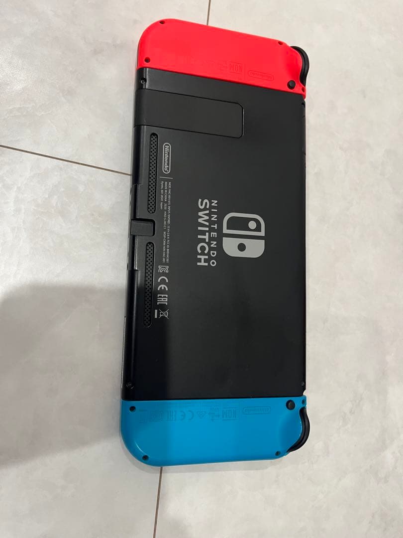 Nintendo Switch バッテリー強化版　（128GB sdカード付）