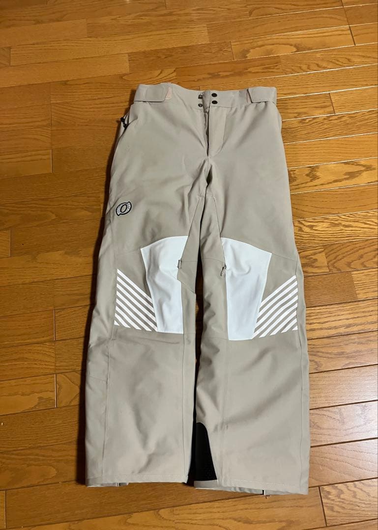 2023ONYONEオンヨネDEMO OUTER ジャケット・パンツ　上下セット