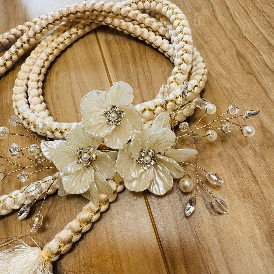 超美品　正絹　振袖用　帯揚げ　帯締め　帯飾り　4点セット　金　ホワイト　パール