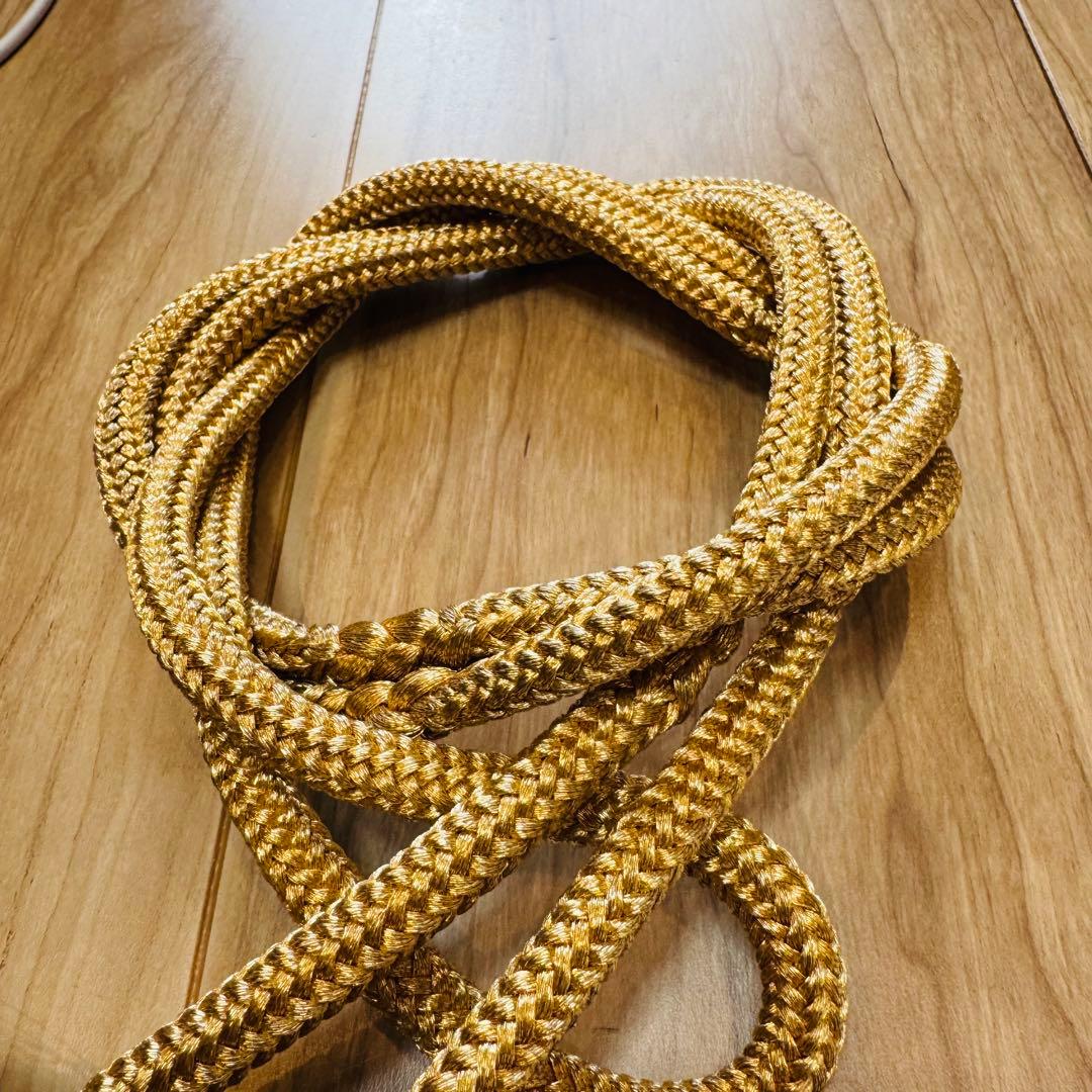 超美品　正絹　振袖用　帯揚げ　帯締め　帯飾り　4点セット　金　ホワイト　パール