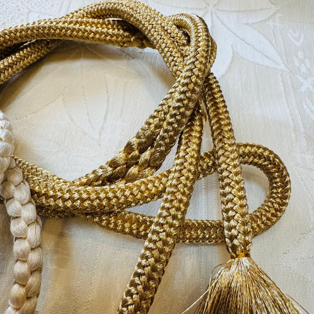 超美品　正絹　振袖用　帯揚げ　帯締め　帯飾り　4点セット　金　ホワイト　パール