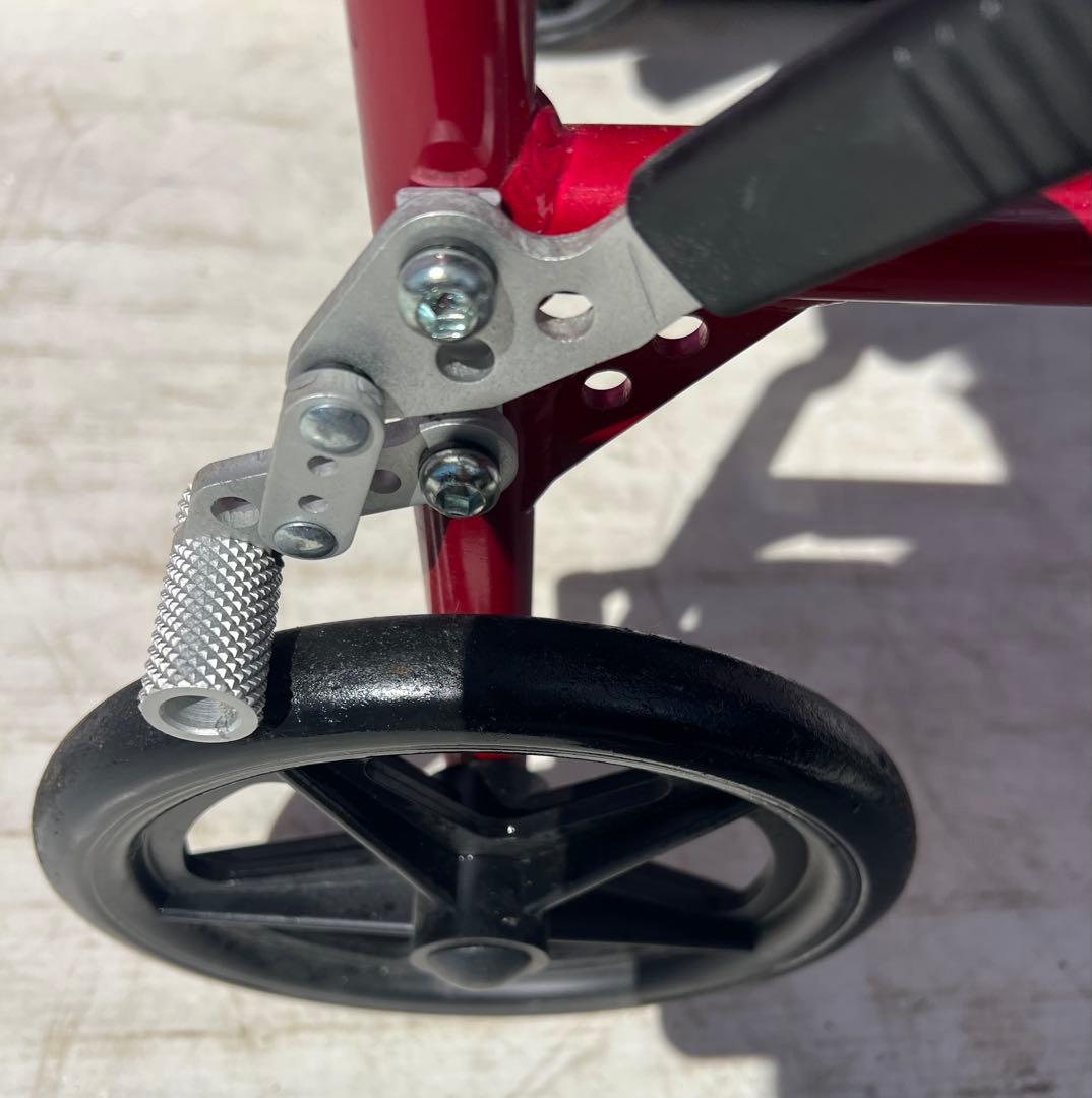 Medline 超軽量輸送車いす 大人用 折りたたみ式 座面幅19インチ レッド